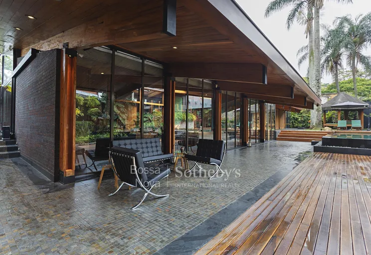 Fachada da casa - Imagem 18