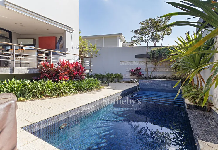 Piscina - Imagem 1