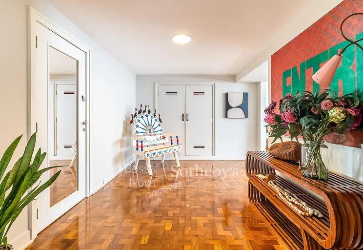 Hall - Imagem 2